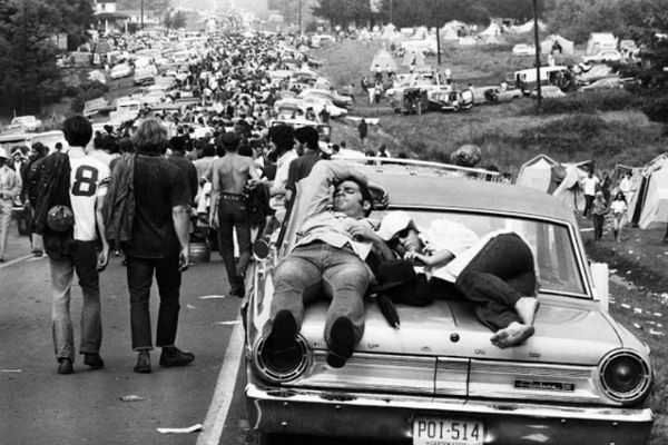 Perihan ile Yener. vesaire. Woodstock 1969.