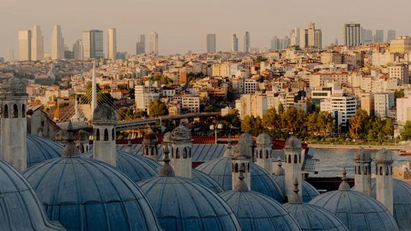 Belediyeler sığınak mı, karşı iktidar odağı mı?