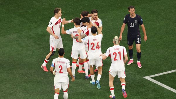 Türkiye futbol oynamayı son maçta hatırladı