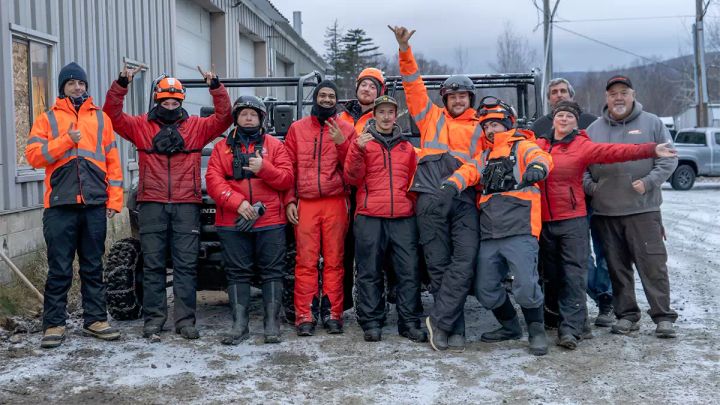 Bretton Woods snowmakers pulled off a tie for 2nd to open for the season in the Northeast. 📷 Bretton Woods