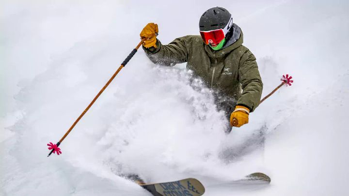 Poooowwwwwddddddeeeeeerrrrr!  📷 Stratton Mountain