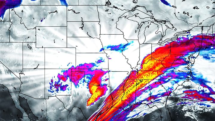 Artistic rendering of simulated infrared satellite imagery from HRRR model. 📷 Pivotal Weather