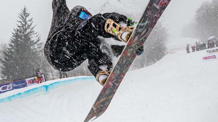 Zeb Powell swinging his monster board through the halfpipe on day 2 of Homesick at Stratton.  📷 Stratton Mountain