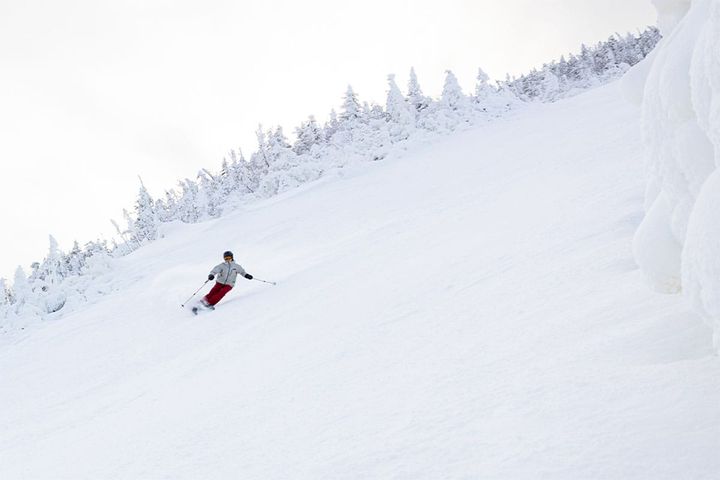 Sugarloaf opened their 75th season on Friday and is showing a bit of white.  📷 Sugarloaf