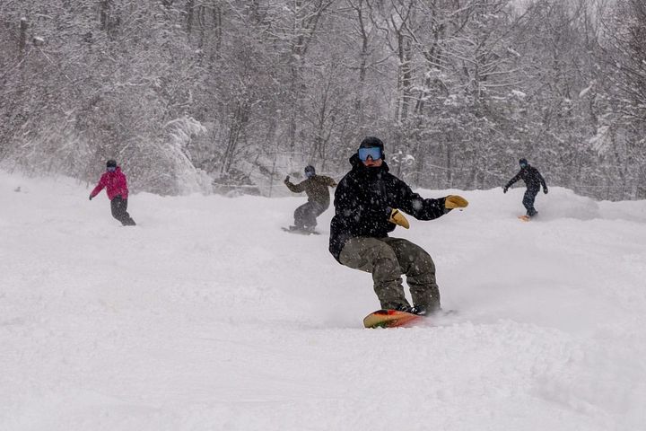 Mountain Creek had a surprise powder day with 7-10 inches reported.  📷 Mountain Creek