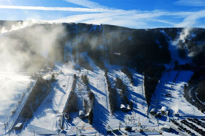 Blue Mountain in the Poconos of Pennsylvania opened 43% of their trails in just a matter of days.  📷 Blue Mountain