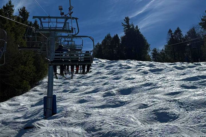 Bring on the spring bumps and the corn! 📷 Pats Peak