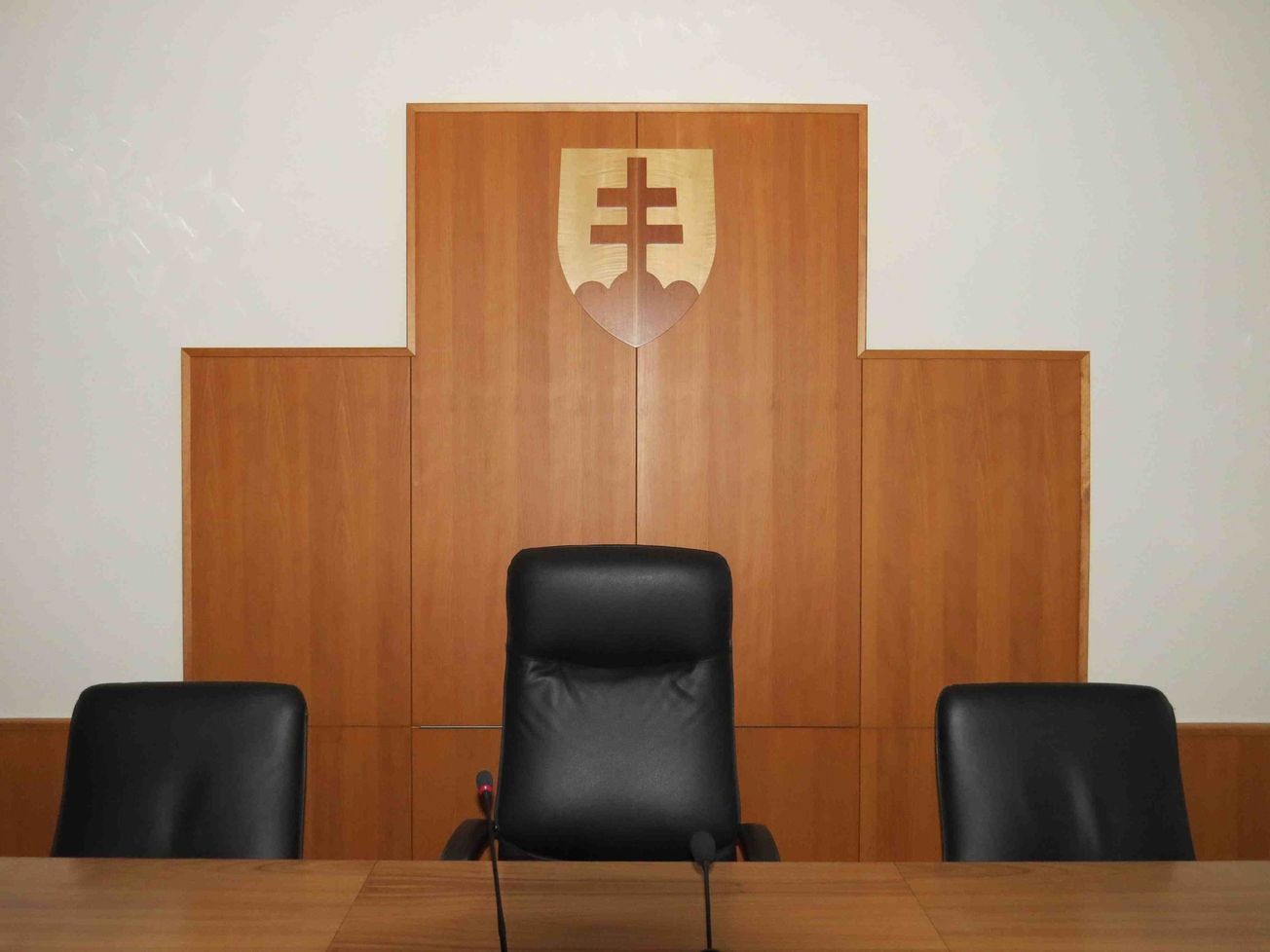 Súdna rada SR vydala stanovisko k množiacim sa verbálnym útokom voči sudkyniam, sudcom a súdom