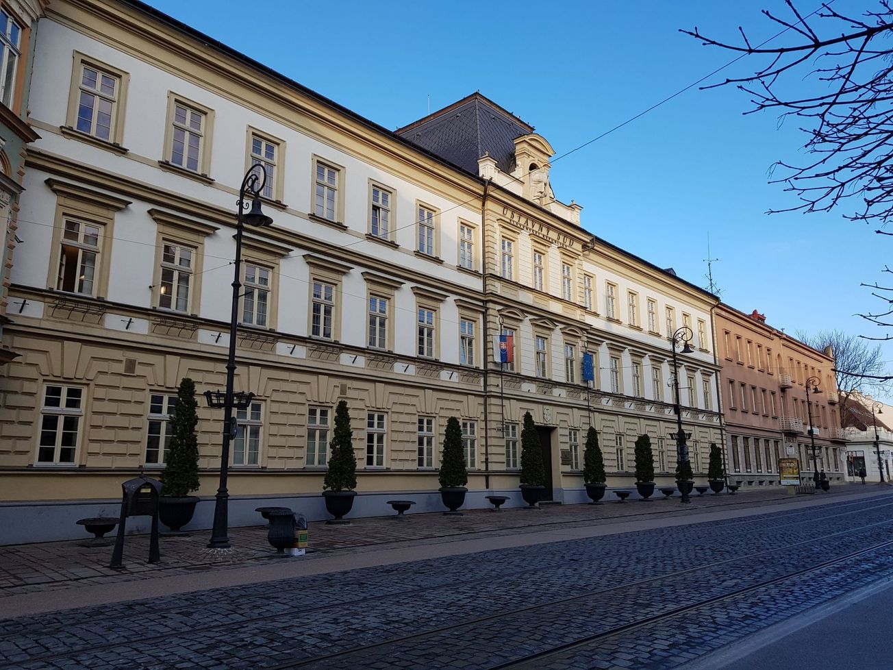 Ústavnosť (skráteného) legislatívneho procesu
