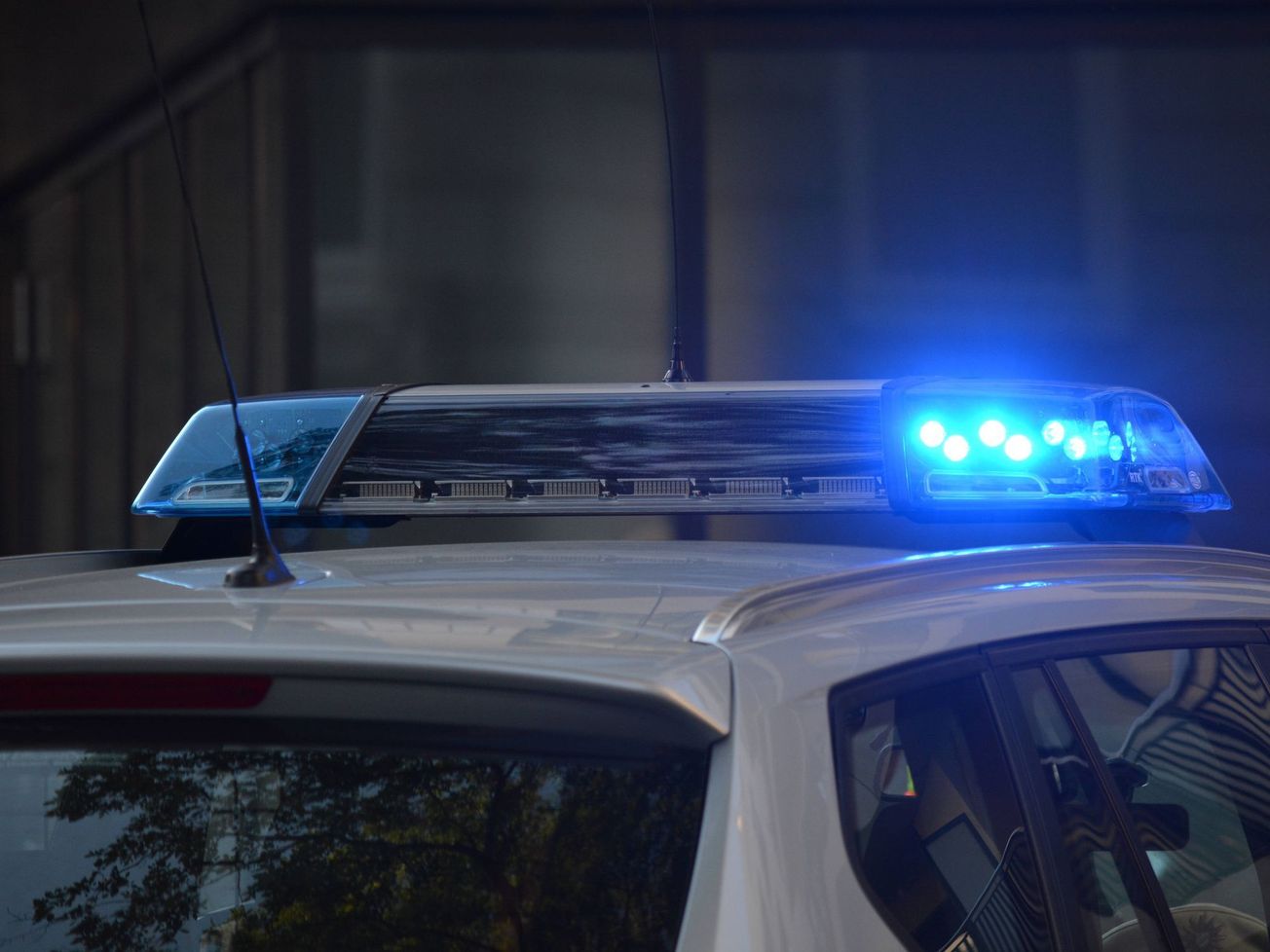JUDIKATÚRA: Konanie o prepustenie policajta a prebiehajúce trestné konanie voči policajtovi
