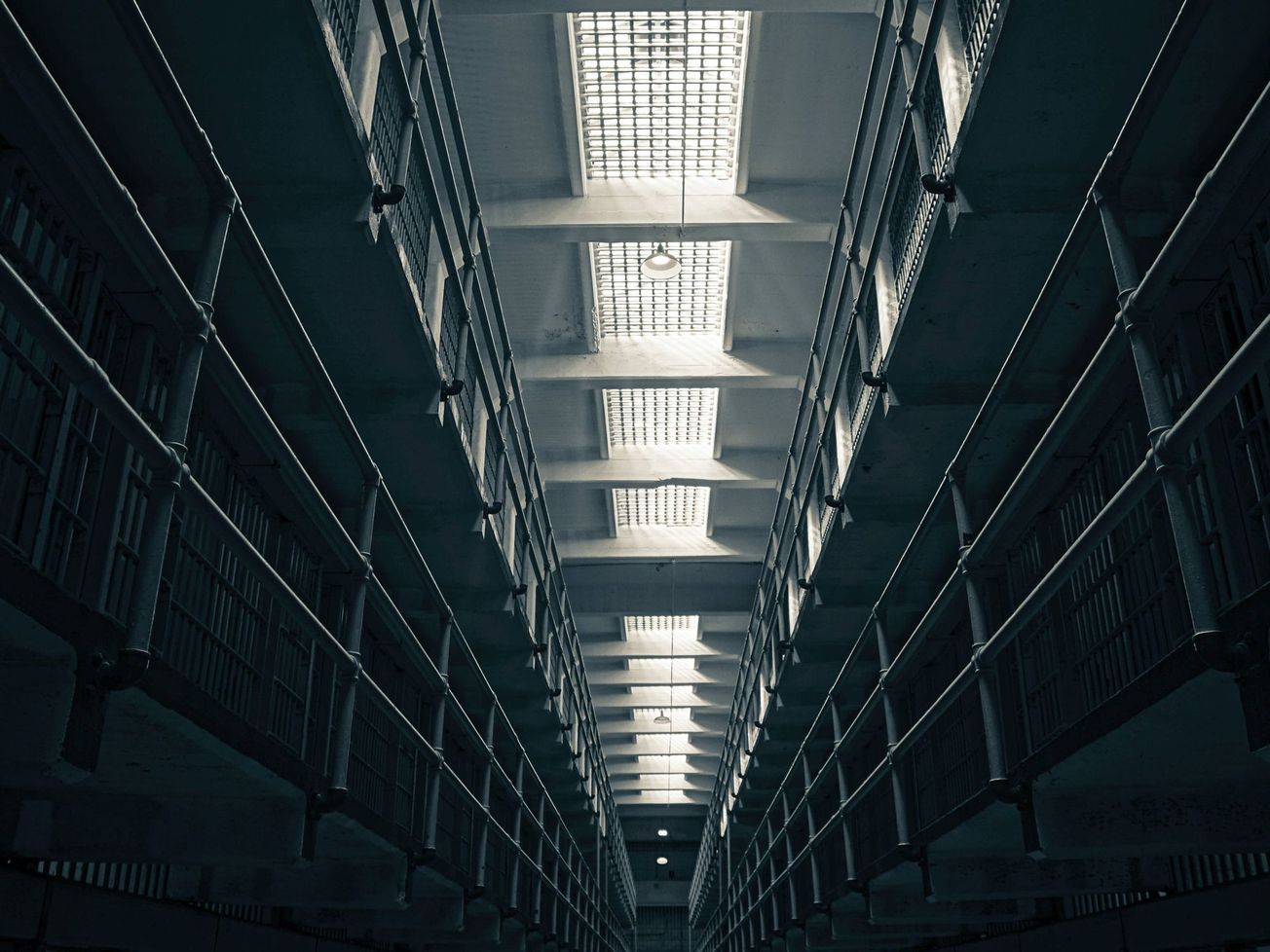 JUDIKATÚRA: Umiestnenie zaistenej osoby do tzv. vyhradených priestorov