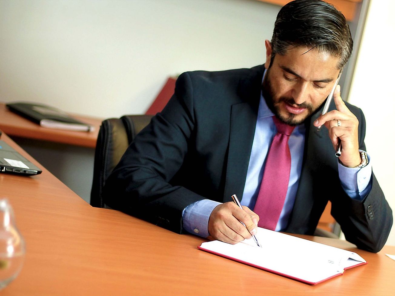 JUDIKATÚRA: Neúčelnosť a nehospodárnosť trov – advokát z iného okresu