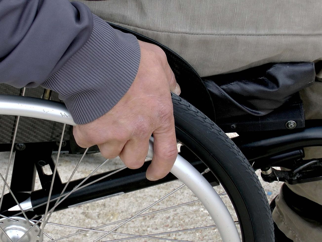 JUDIKATÚRA: Nárok poškodeného na mimoriadne zvýšenie náhrady za sťaženie spoločenského uplatnenia z dôvodu vzniku invalidity a jeho premlčanie