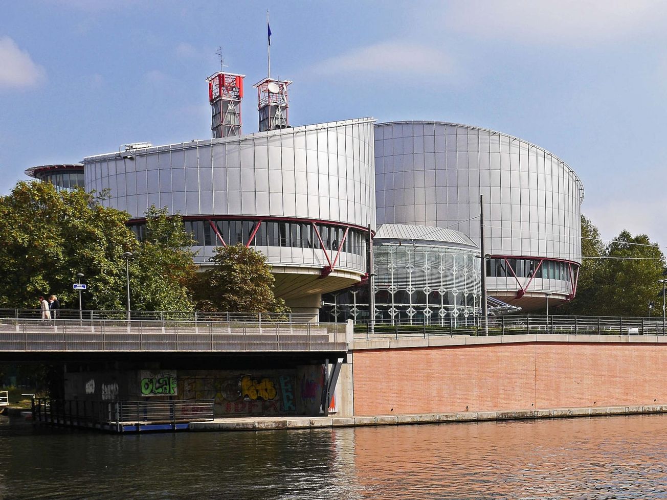 O post na Európskom súde pre ľudské práva sa uchádzajú traja slovenskí kandidáti