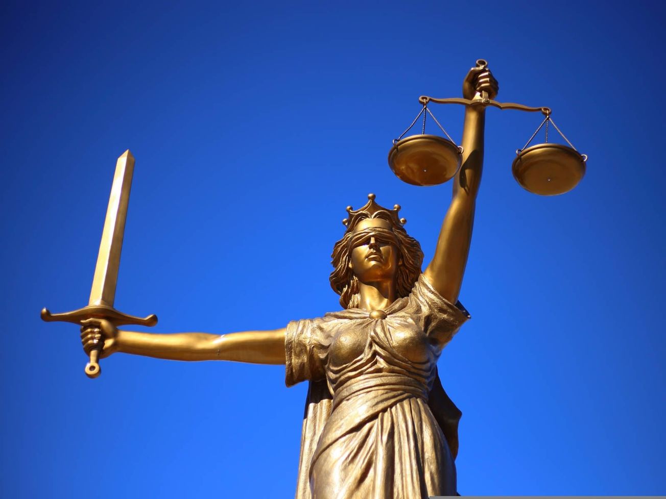 JUDIKATÚRA: Možnosť iniciovať konanie o súlade predpisu v nadväznosti na naliehavý právny záujem pri žalobách podľa § 137 písm. c) CSP