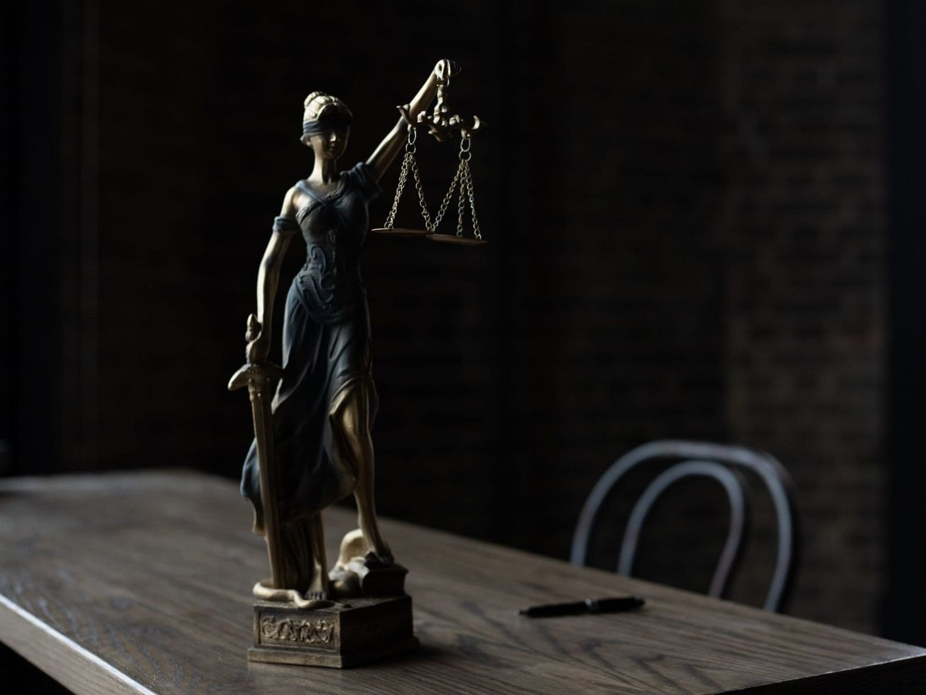 Kde súdy ukrývajú podstatu svojich rozhodnutí? – Komparatívna analýza sumarizačných prvkov vo vybranej judikatúre vrcholných súdnych autorít