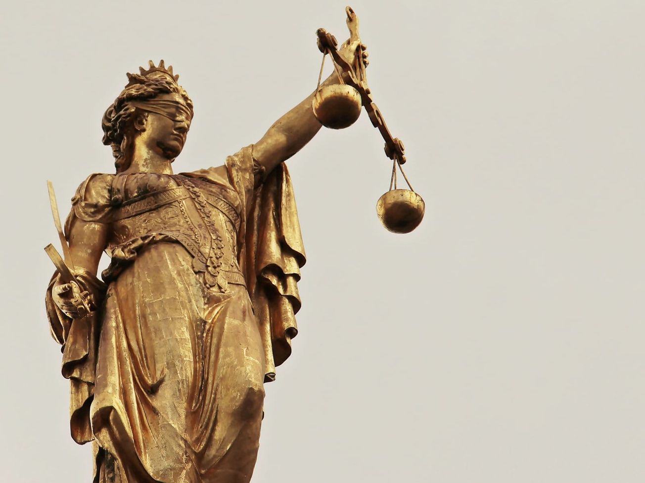 JUDIKATÚRA: Príkaz obsiahnutý v § 390 CSP po zrušení prvostupňového rozhodnutia dovolacím súdom