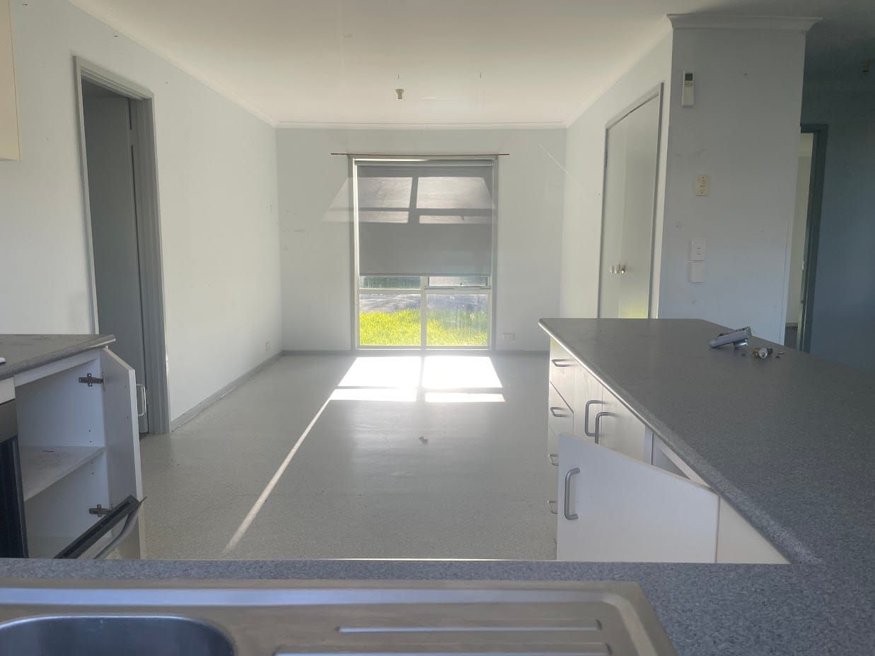 The curious case of Foster’s empty weatherboard