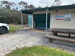 Full moon sees Foster under siege