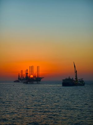 Warnings on oil well containment and pipeline contamination