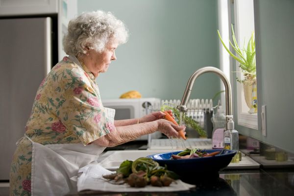 Government releases 20,000 home care packages as wait times blow out