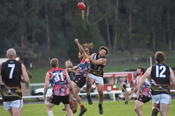Toora fall short in thriller despite fighting last quarter