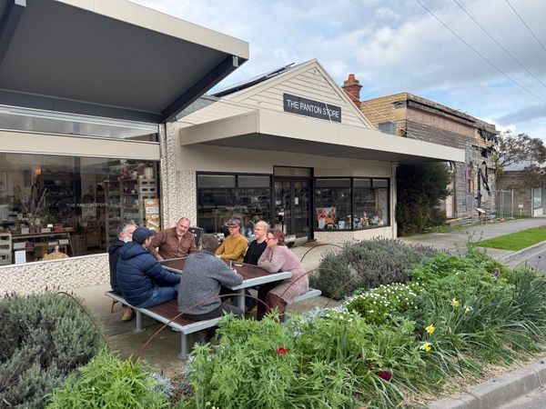 Toora rallies behind the Royal Standard