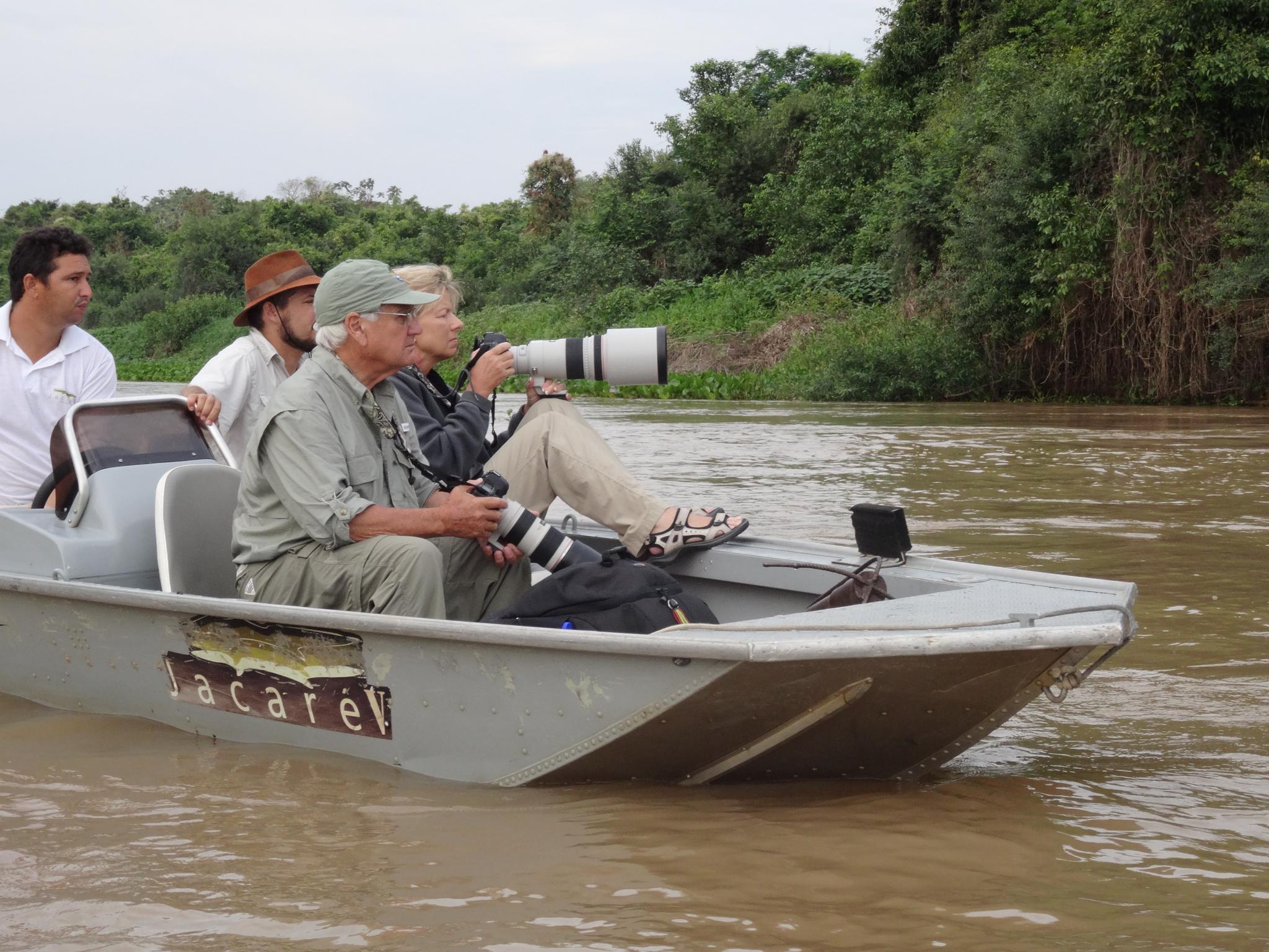 Eine Auswahl der Fotoausrüstungen um uns herum