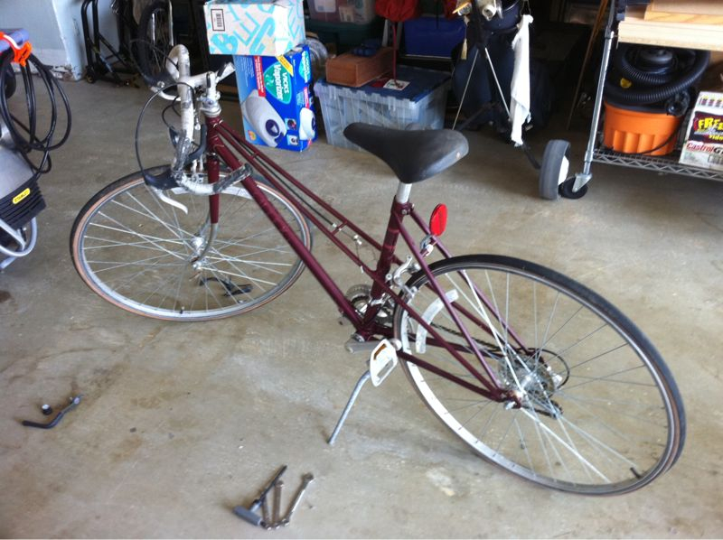 Starting a new soulcraft project today. Stripping this bike down to nothing and rebuilding it into a cruiser. I love the thin lines and geometry of the frame.