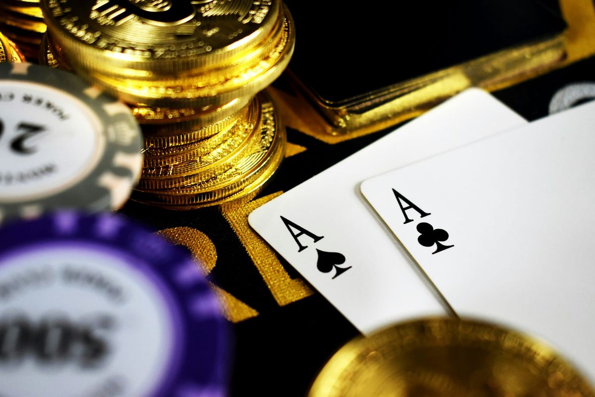 How Technology Has Changed the Way People Play Real Money Blackjack Online