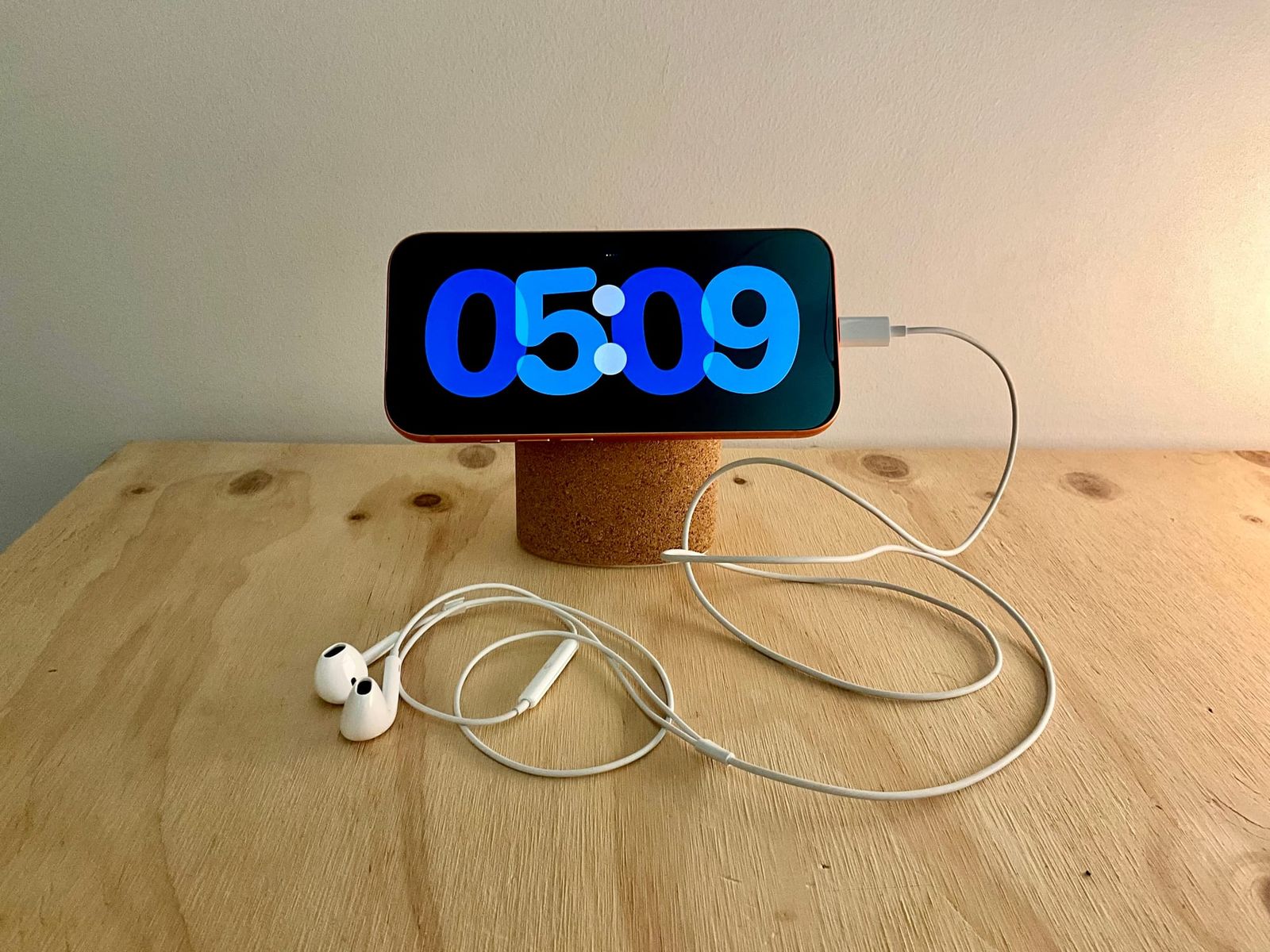 IKEA VÄSTMÄRKE Wireless Charging Stand