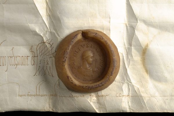 Wax Seals and Roman Gemstones: A Study of Historical Digressions