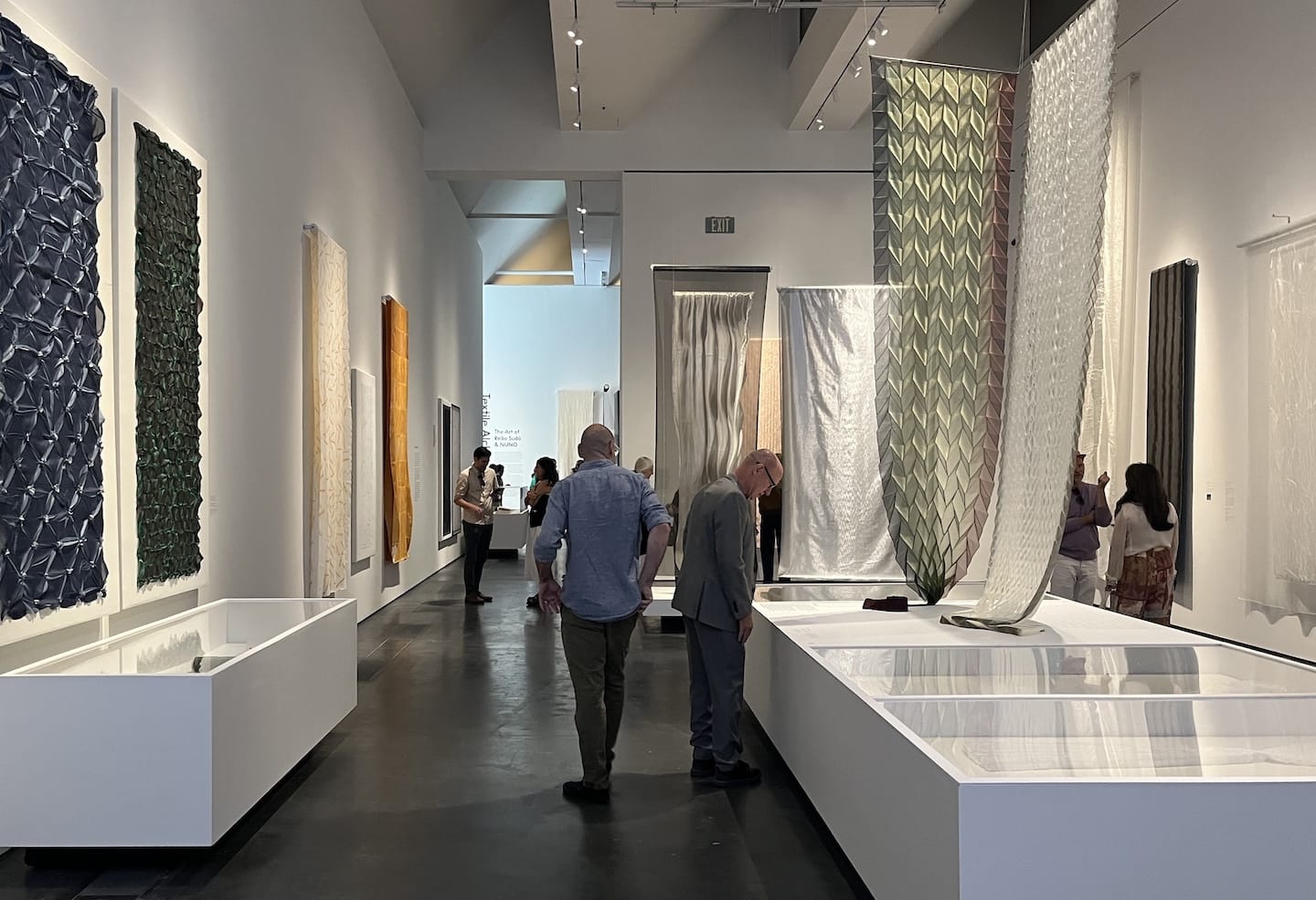 LACMA 開展「Textile Alchemy」，須藤玲子與 NUNO 四十年布料實驗