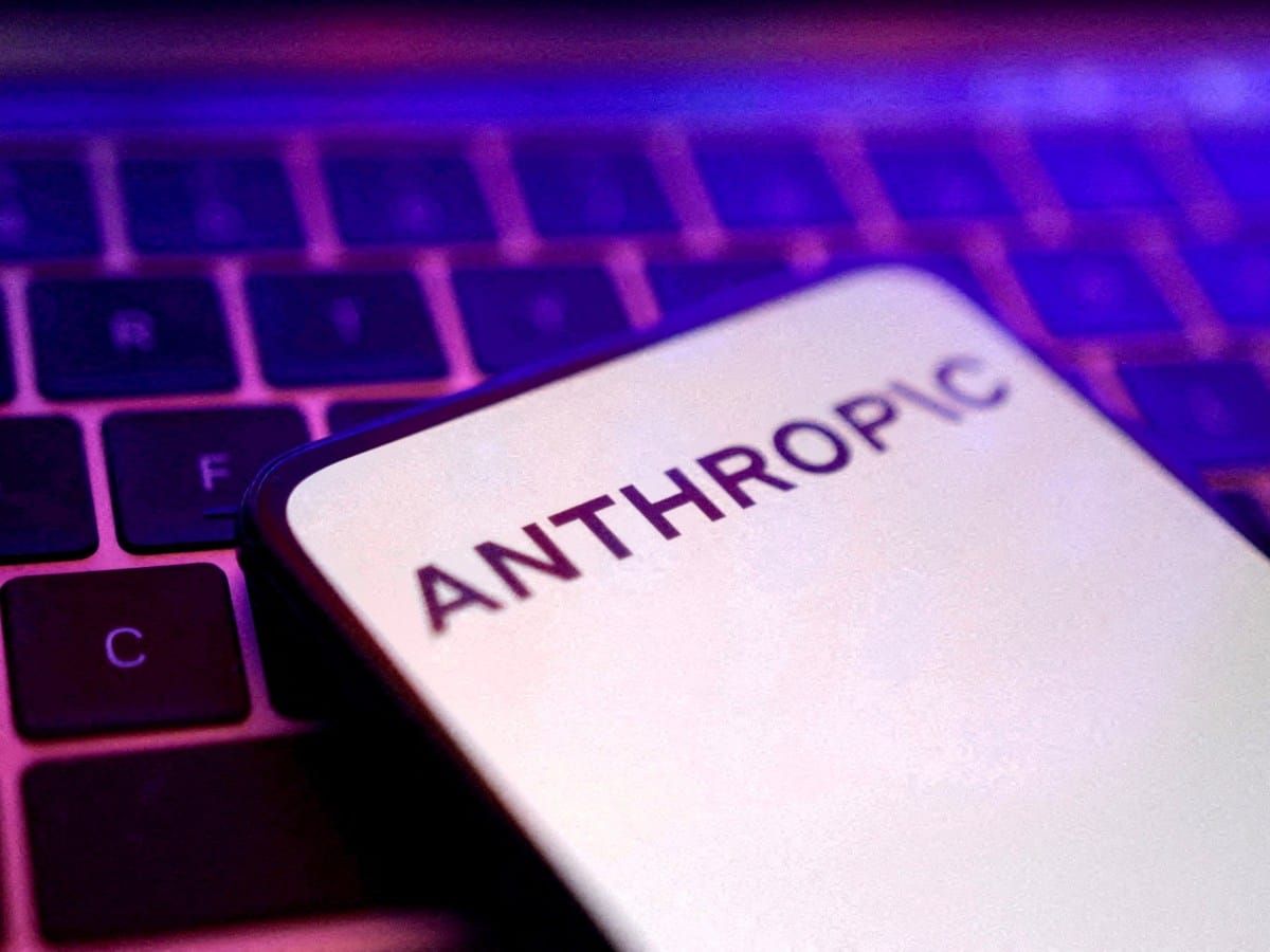 Anthropic 品牌概念圖 — Fable 5 解禁