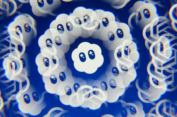 OpenAI Sora 關停 — 抽象的 Sora 雲朵與 OpenAI logo 圖案