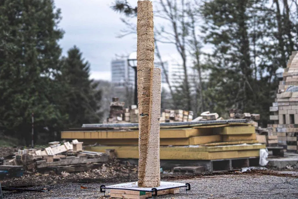 Innovative Approach to Construction: Recyclable Robotic 3D-Printed Formwork Using Upcycled Sawdust