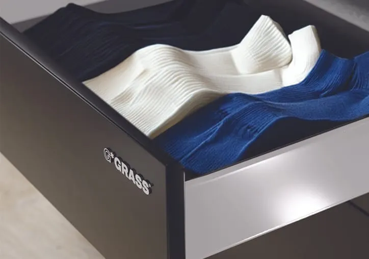 Zargen: The Two-Minute Closet Drawer Solution