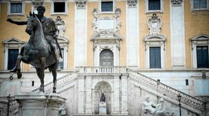 Marco Aurelio Statue