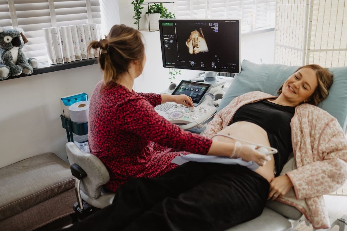 A parent having a 4d baby scan in Barnstaple at Sneak-A-Peek Ultrasound.