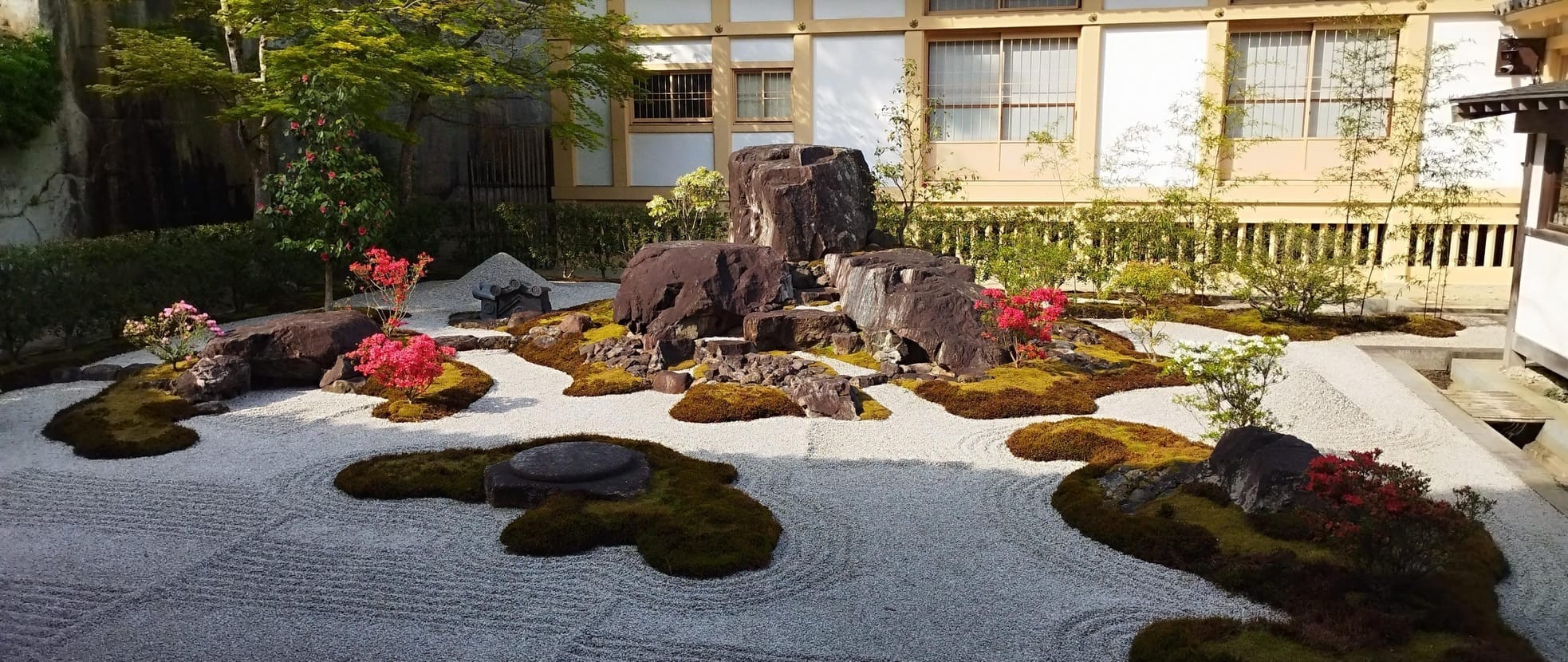 瑞严寺庭院