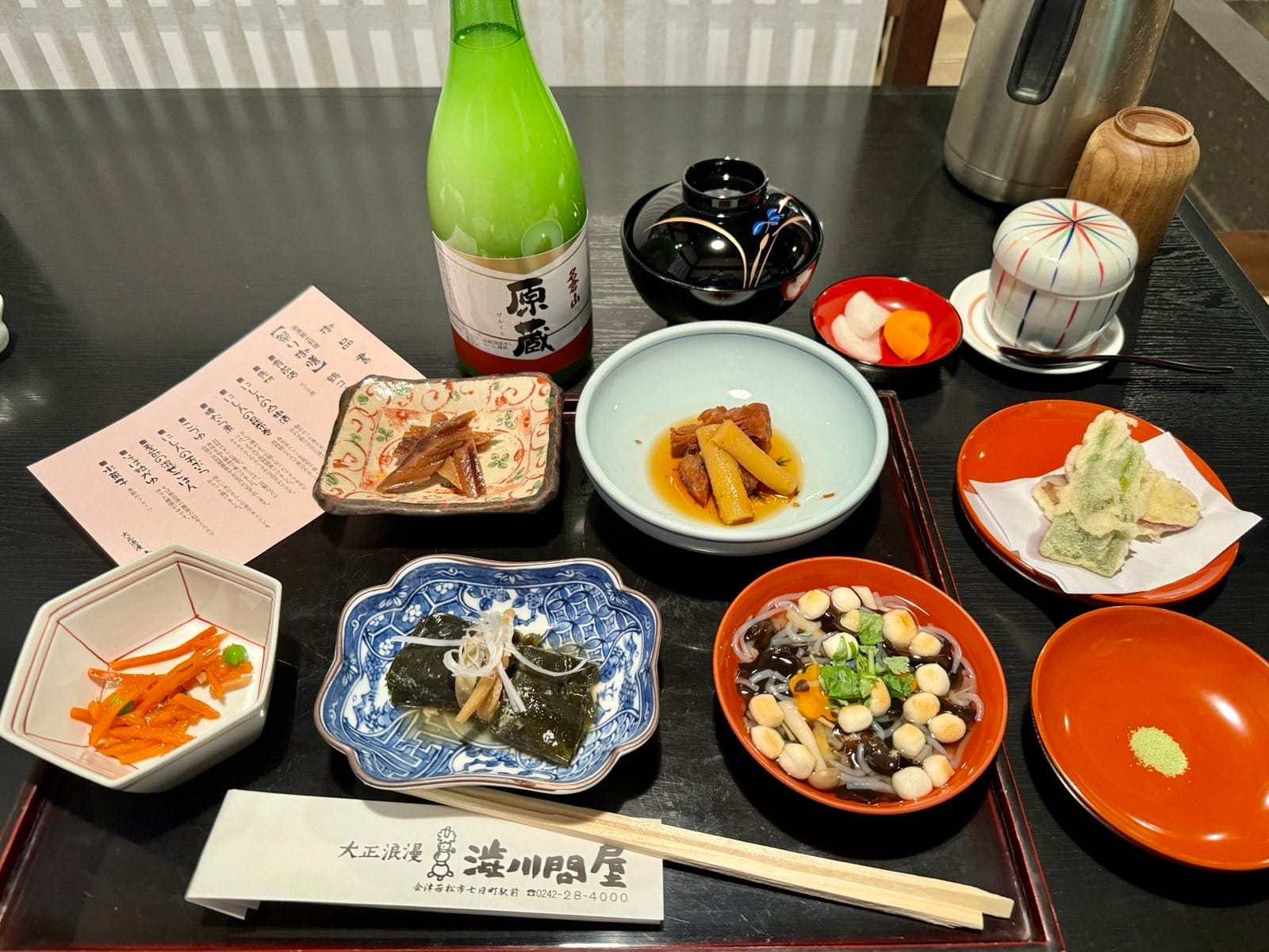 到访时点的乡土料理套餐，2400日元，清酒另计