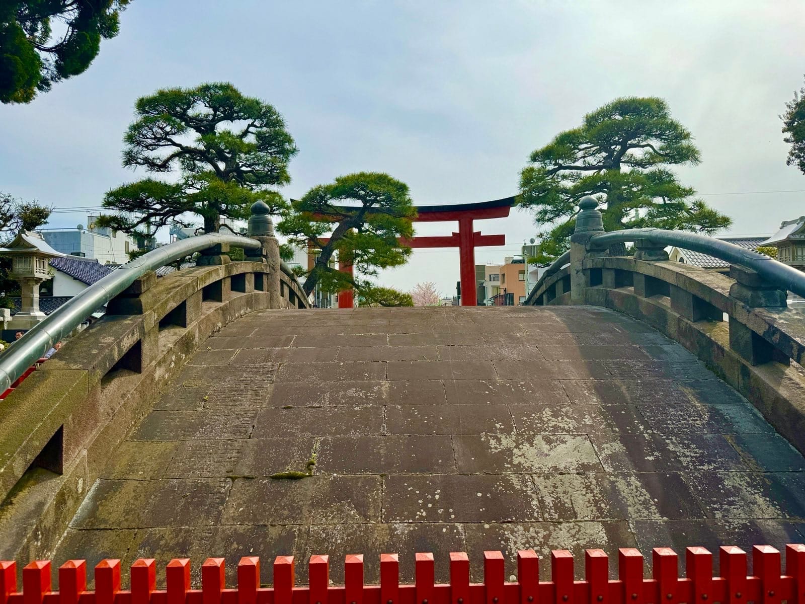 鹤冈八幡宫的石造太鼓桥