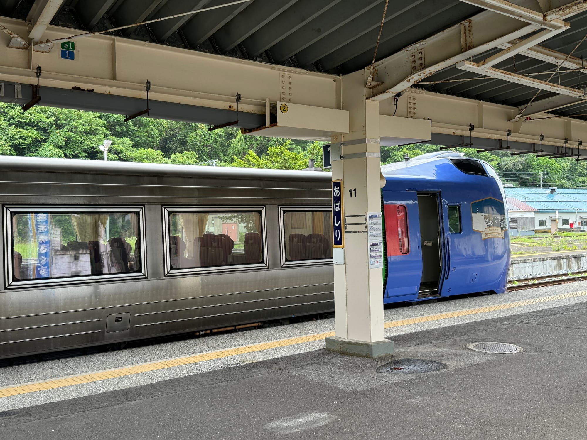 旅途中见到的钏网本线列车