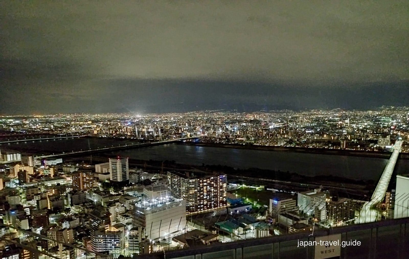 从空中庭园望向淀川两岸