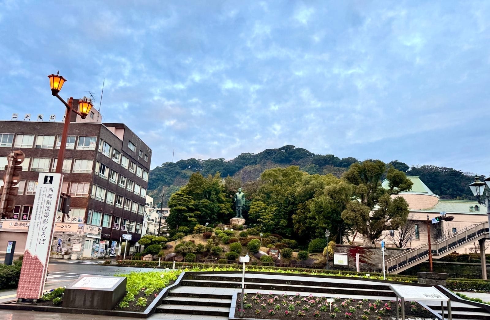 西乡隆盛摄影广场与城山方向的街景