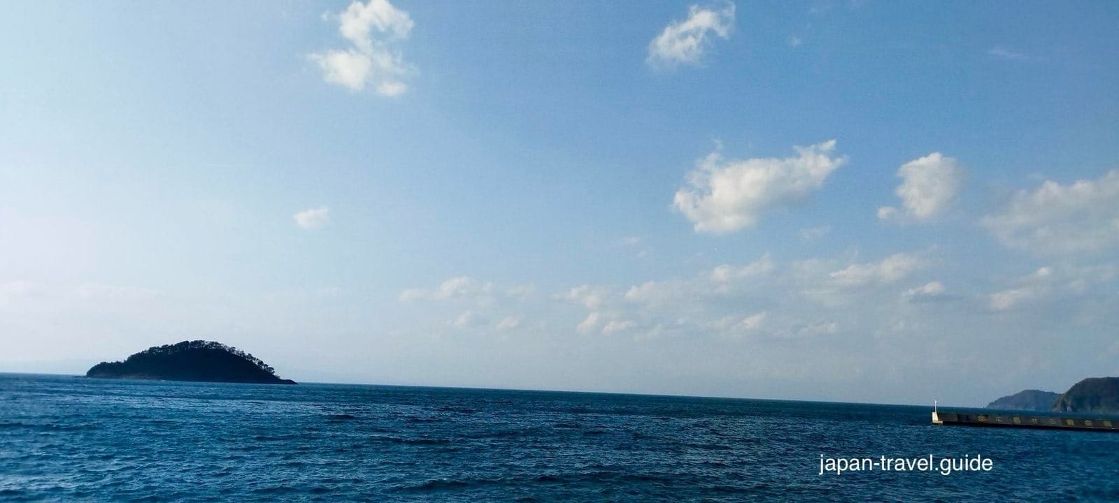 浅虫温泉海岸外的陆奥湾与小岛
