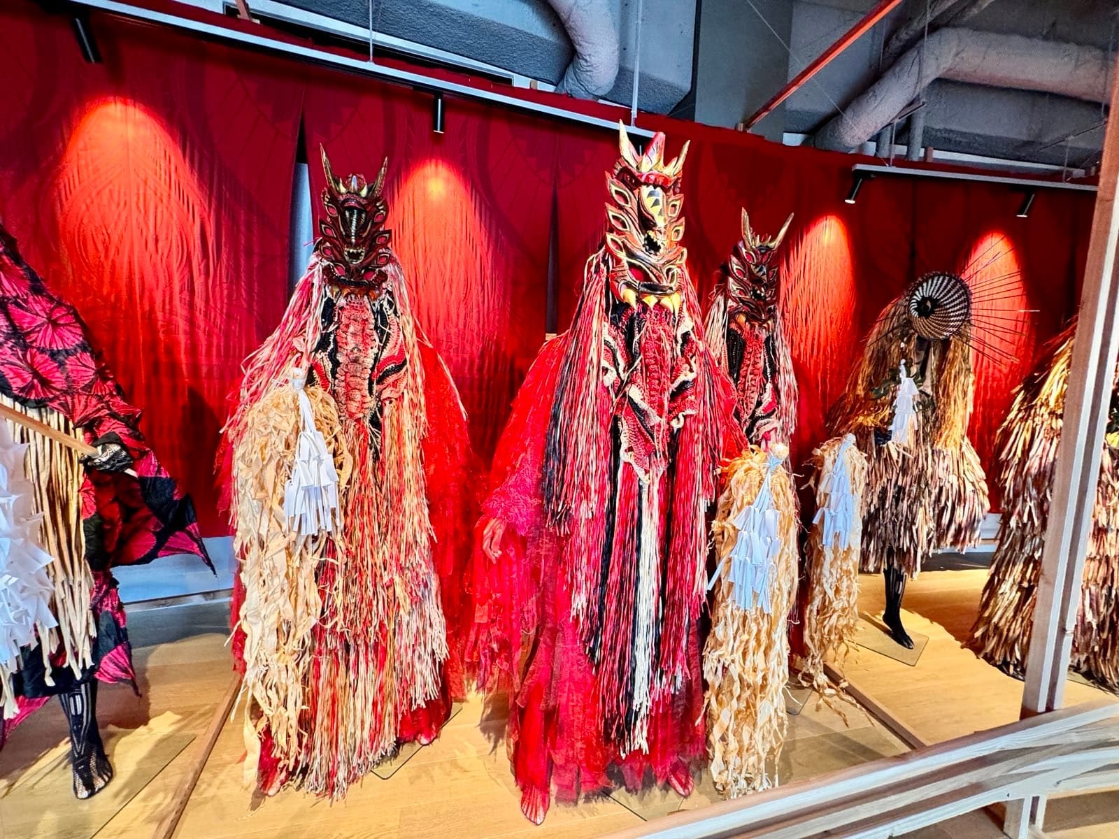 到访时展出的地狱祭服饰