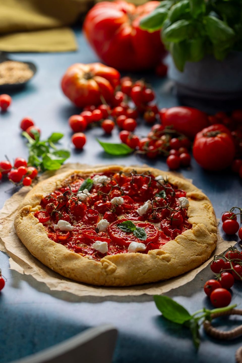 Fenomenalan tart od pomadora i sve što stiže