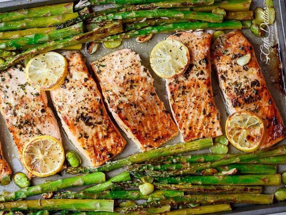 Lemon garlic baked salmon with asparagus