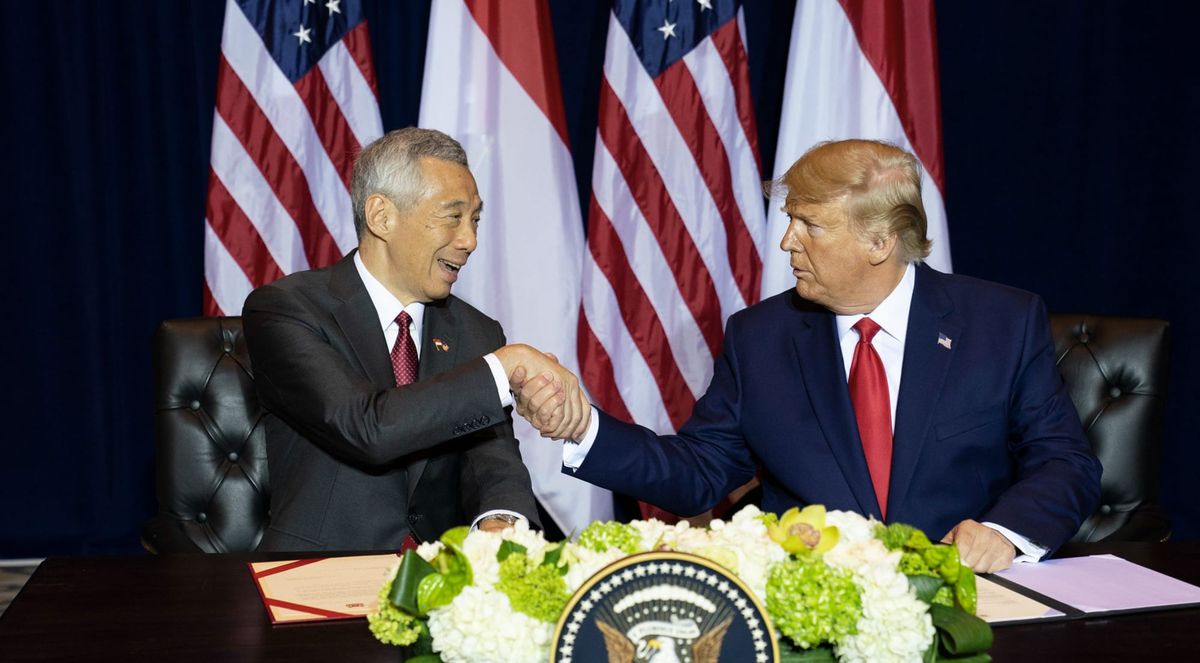 Why did Trump impose a 10% tariff on Singapore? And why isn’t he willing to remove it? Feature image